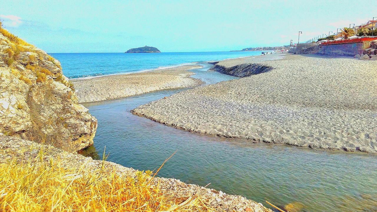 Caletta Del Porto Panzió Diamante Kültér fotó